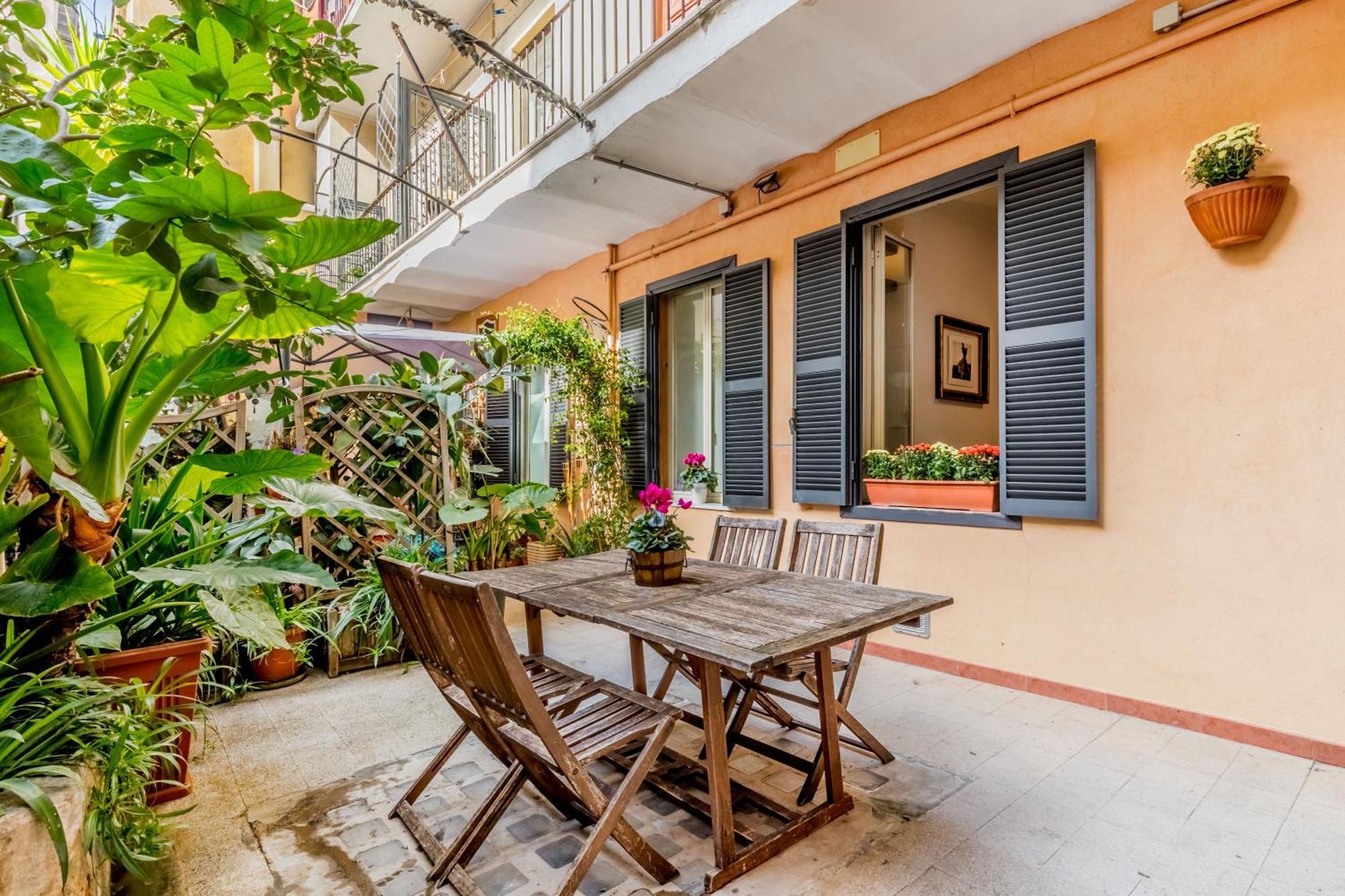 The Ancient Volute Apartment